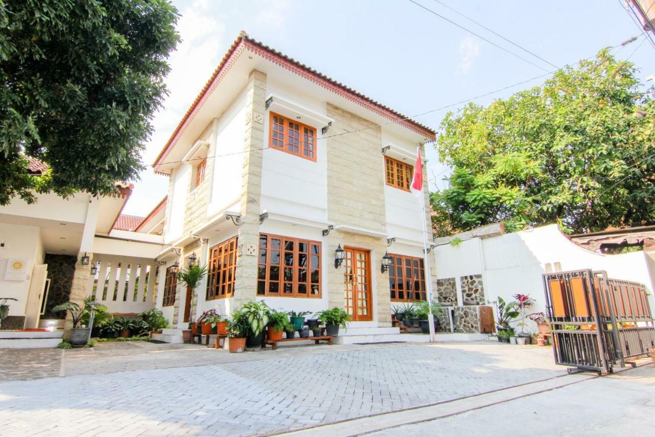 S5 Guest House Yogyakarta Exterior foto